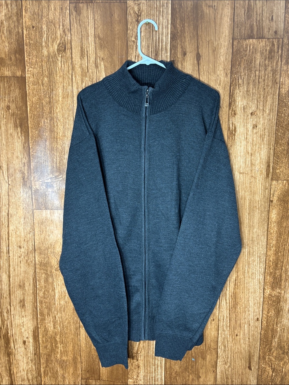 NWT TRUE ROCK Men's Charcoal Full-Zip Knit Sweater